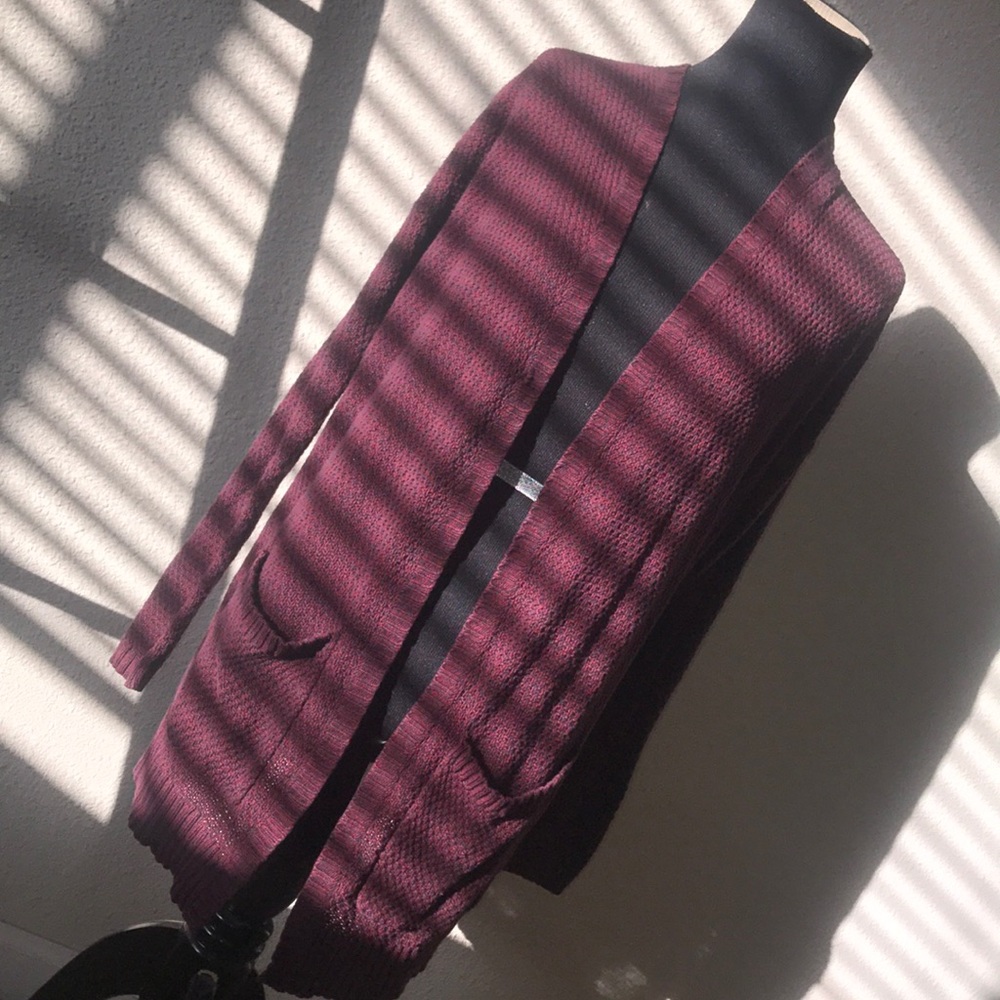 Maroon Cardigan with pockets